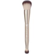 Anastasia Beverly Hills Impeccable Foundation & Face Brush