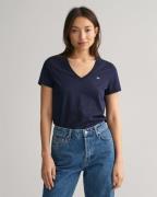 Gant T-shirt REG SHIELD KA V-NECK T-SHIRT met een klein geborduurd log...