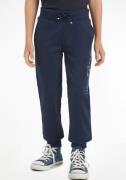 NU 20% KORTING: Tommy Hilfiger Sweatbroek ESSENTIAL SWEATPANTS Kindere...