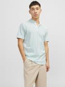 NU 20% KORTING: Jack & Jones Poloshirt JJEPAULOS MAO POLO met geborduu...