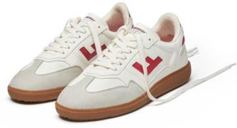 MUSTANG Sneakers BURELA SLIM vegan sneaker, bovenmateriaal van 70% maï...