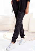 Lascana Loungebroek met bloemige alloverprint, loungewear