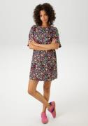 Aniston CASUAL Zomerjurk met kleurrijke, extravagante print