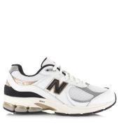 New Balance 2002r | white black lage sneakers unisex