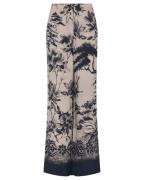 Gustav Broek 58015 phi